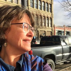 Meet your Posher, Melisa